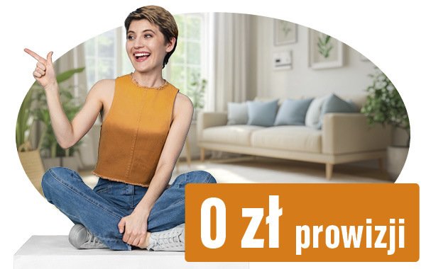 Kobieta siedzi po turecku w pokoju. LP Pożyczka FIT.
