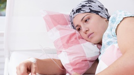 Ubezpieczenie na wypadek nowotworu – kiedy możesz liczyć na pomoc?